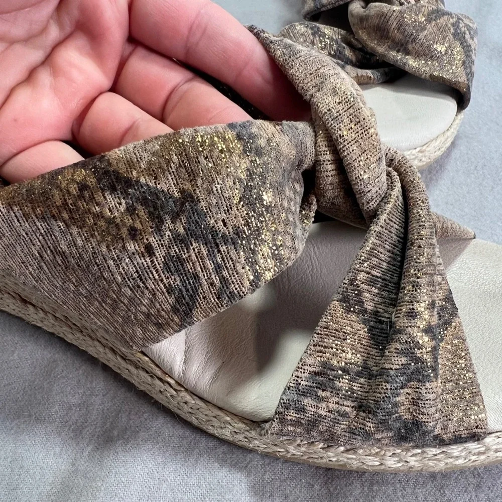 Amalfi by Rangoni Laerte Wedge Gold Metallic Animal Print Knot Espadrille 10WIDE